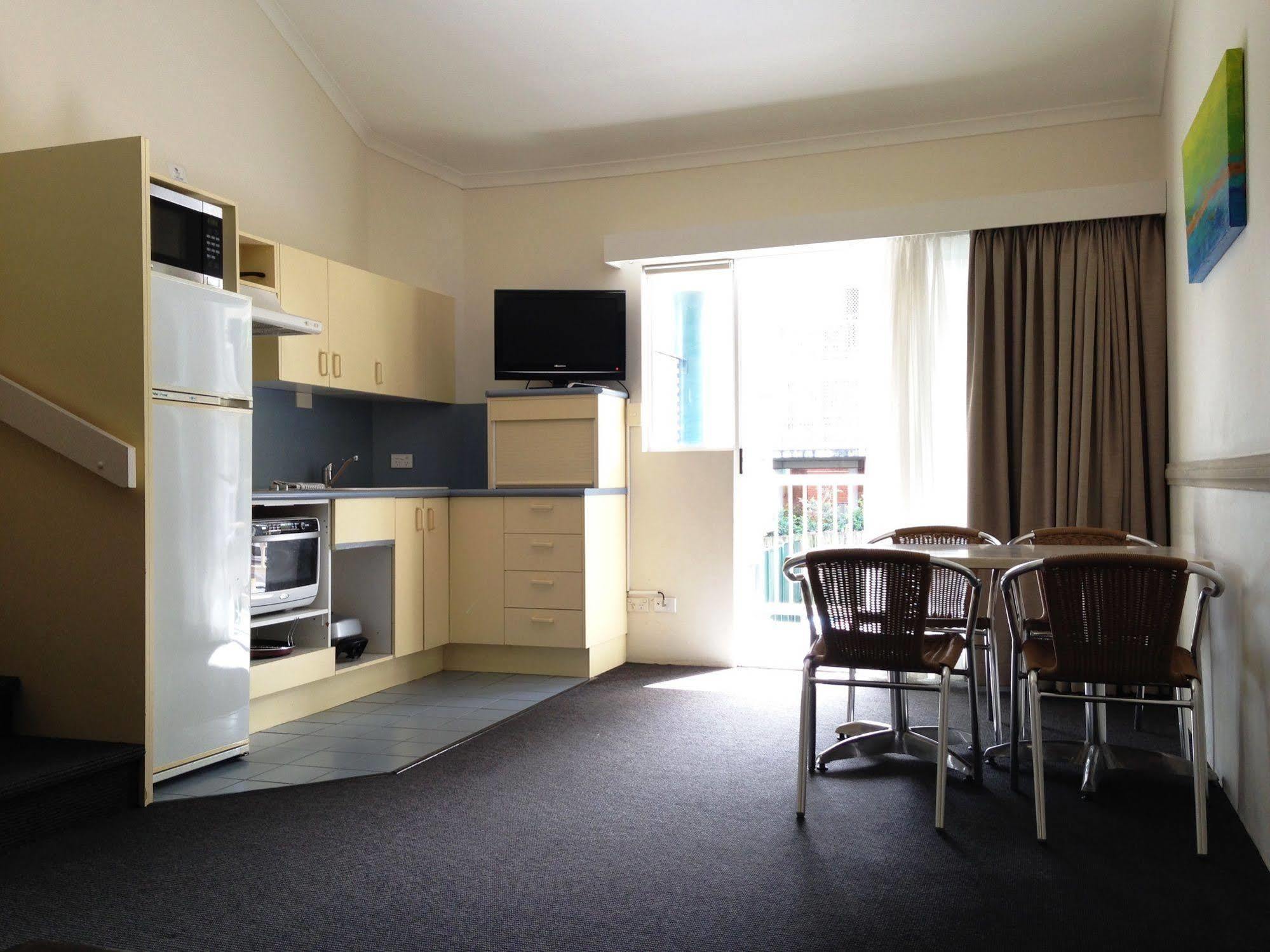 Toowong Inn & Suites Brisbane Buitenkant foto